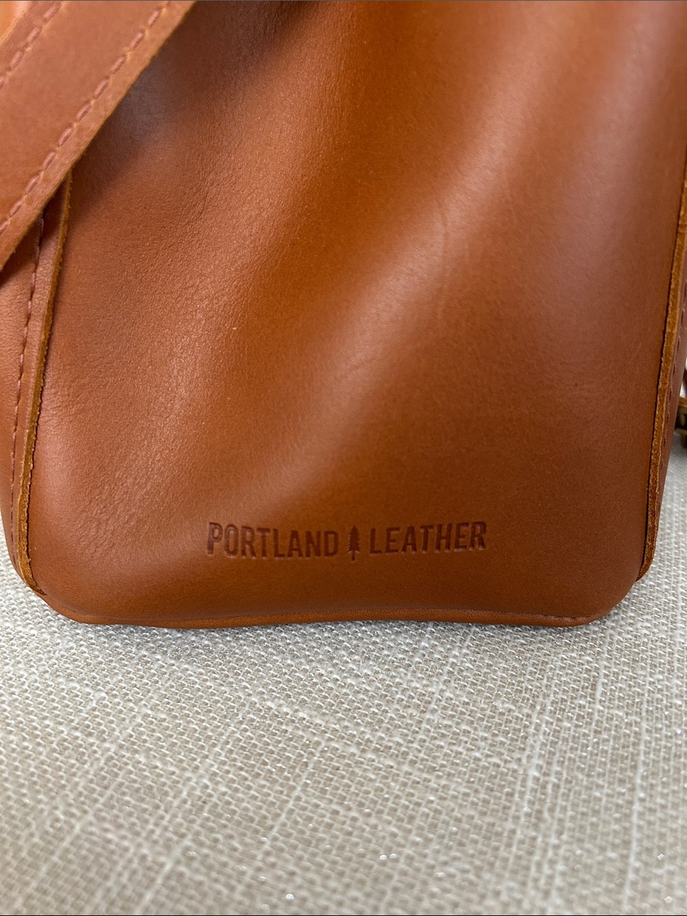 Portland leather bucket bag - Picture 5 of 5